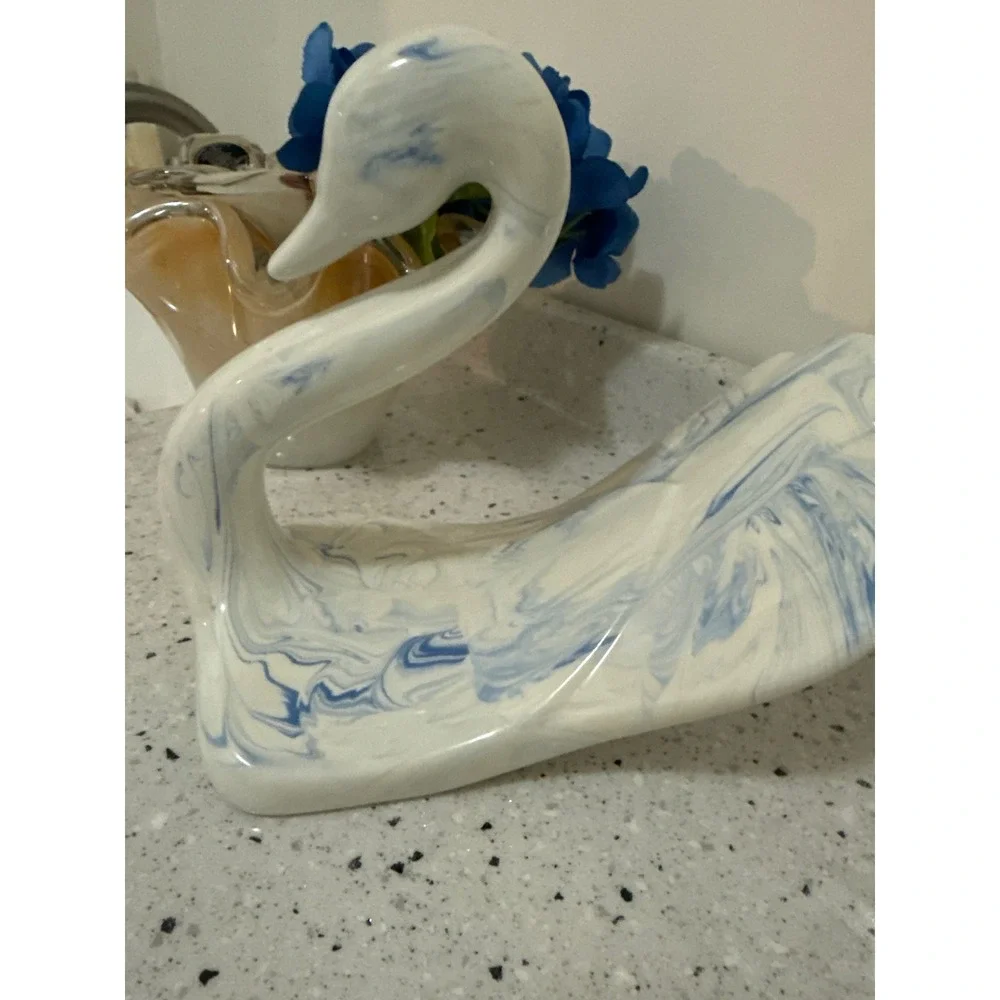 Vintage‎ Blue and White Marble Ceramic Swan Figurine Studio Pottery 1002